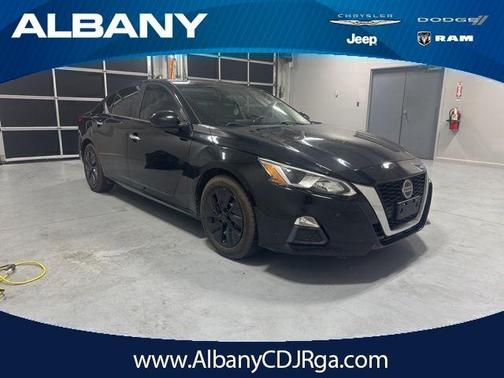 Super Black Clearcoat 2020 Nissan Altima 2.5 S