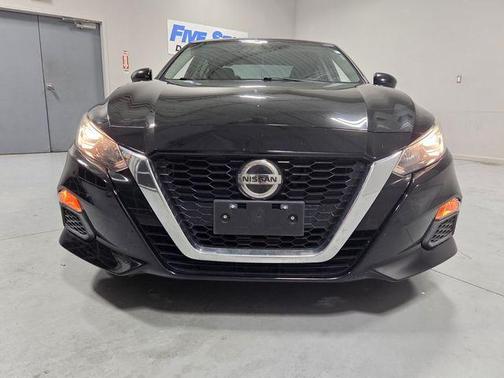 Super Black 2020 Nissan Altima 2.5 S