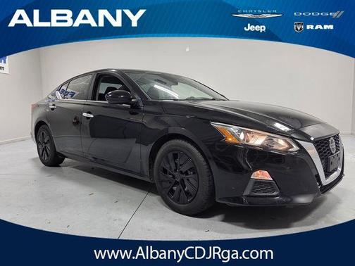 Super Black 2020 Nissan Altima 2.5 S