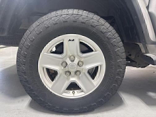 2020 Jeep Gladiator Sport