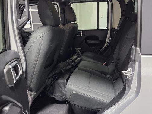 2020 Jeep Gladiator Sport