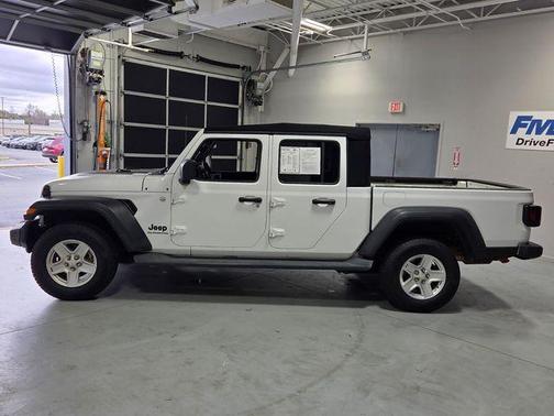 2020 Jeep Gladiator Sport