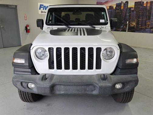 2020 Jeep Gladiator Sport