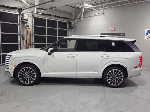 White Pearl 2026 Hyundai PALISADE Calligraphy