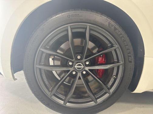 2 Tone White / Black Roof 2023 Nissan Z Performance