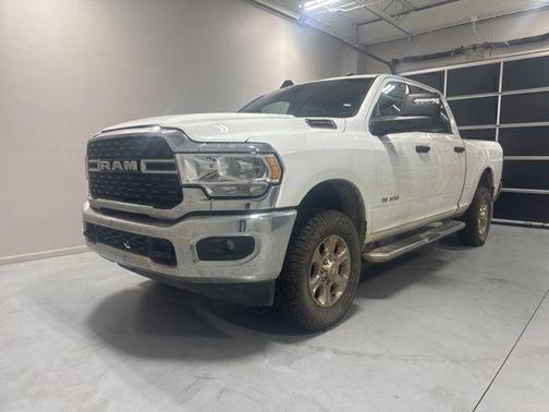 Bright White Clearcoat 2024 RAM 2500 Big Horn