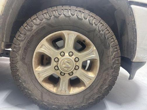 Bright White Clearcoat 2024 RAM 2500 Big Horn