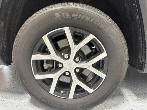 Midnight Black 2023 Jeep Grand Cherokee L Limited