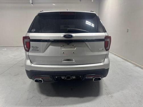 Ingot Silver 2017 Ford Explorer sport