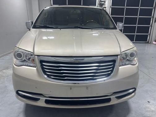 Sandstone 2015 Chrysler Town & Country Limited Platinum