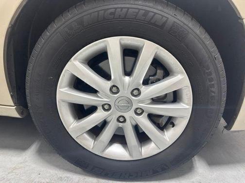Sandstone 2015 Chrysler Town & Country Limited Platinum
