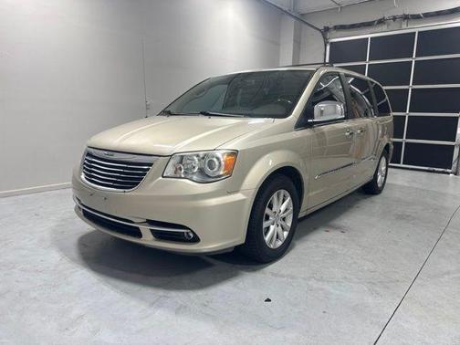 Sandstone 2015 Chrysler Town & Country Limited Platinum
