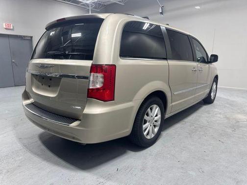 Sandstone 2015 Chrysler Town & Country Limited Platinum