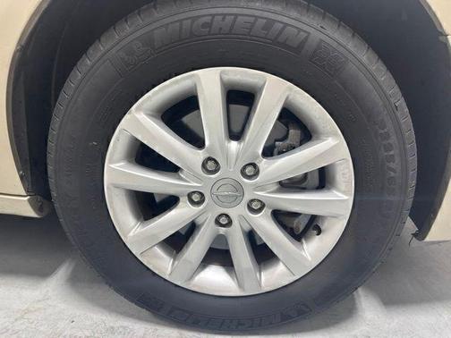 Sandstone 2015 Chrysler Town & Country Limited Platinum