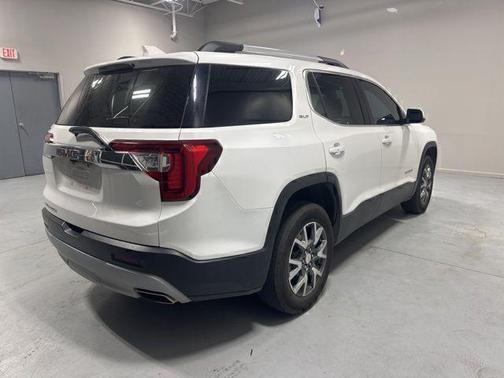 Summit White 2023 GMC Acadia SLT