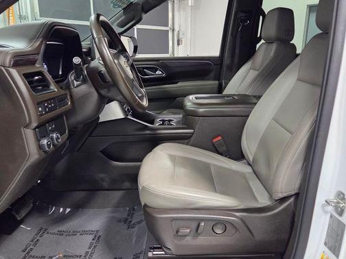 Summit White 2023 Chevrolet Suburban LT
