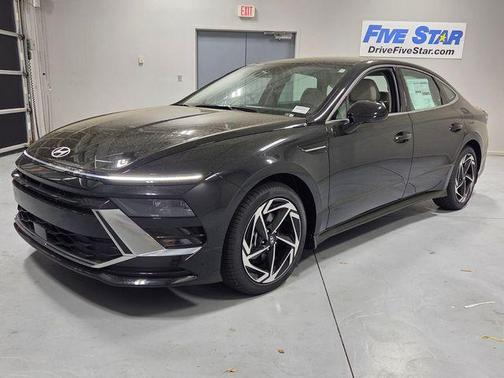 Black 2026 Hyundai SONATA SEL Sport