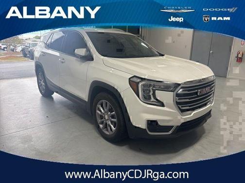 2023 GMC Terrain SLT