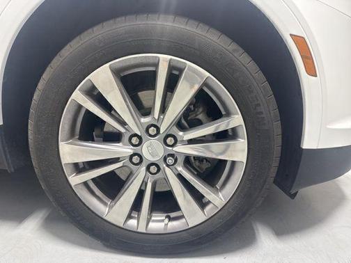 Crystal White 2024 Cadillac XT5 Premium Luxury