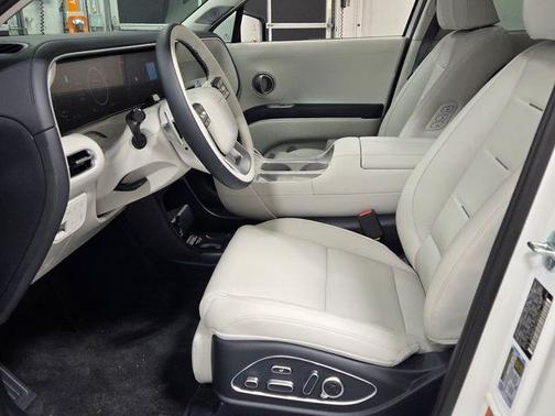 White Pearl 2026 Hyundai Palisade Hybrid Calligraphy