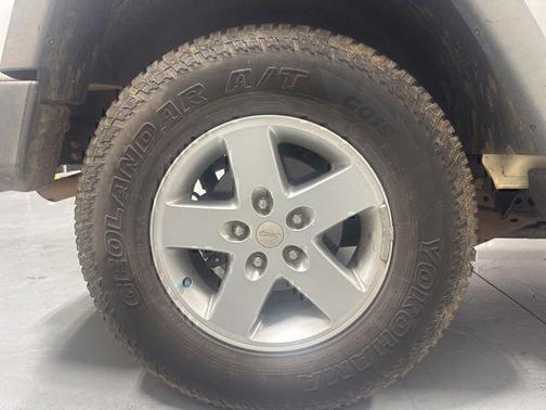 Bright White Clearcoat 2014 Jeep Wrangler Sport