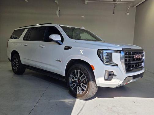 2023 GMC Yukon XL AT4