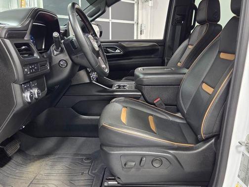 2023 GMC Yukon XL AT4