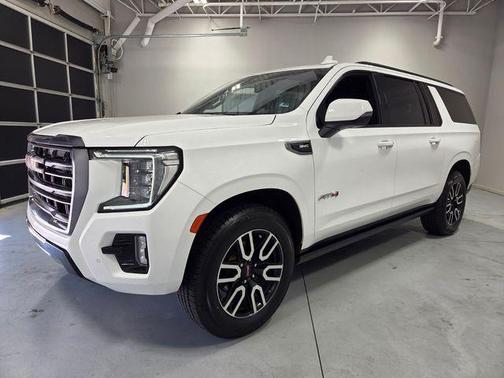 2023 GMC Yukon XL AT4