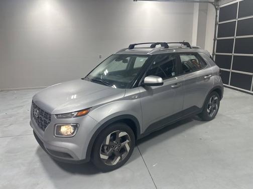 2024 Hyundai VENUE SEL