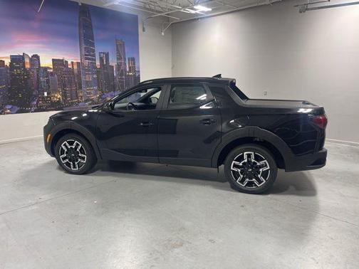 Phantom Black 2025 Hyundai SANTA CRUZ Limited
