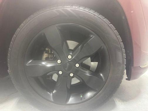 Velvet 2016 Jeep Grand Cherokee Overland