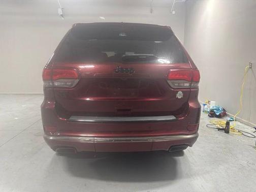 Velvet 2016 Jeep Grand Cherokee Overland