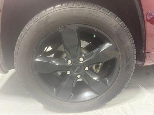 Velvet 2016 Jeep Grand Cherokee Overland