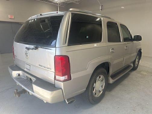 2004 Cadillac Escalade 