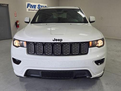 Bright White Clearcoat 2020 Jeep Grand Cherokee Altitude