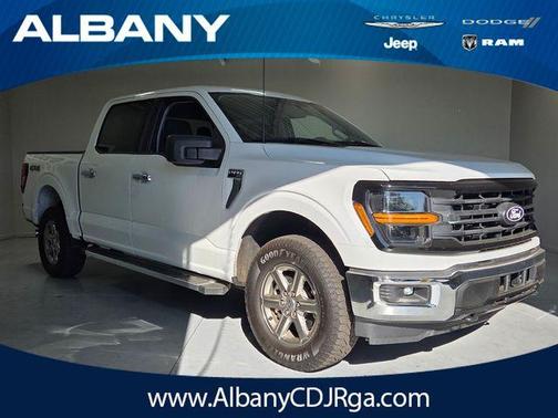 Oxford White 2025 Ford F-150 XLT