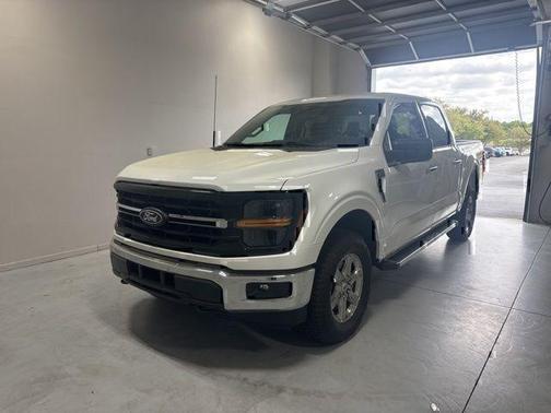 Oxford White 2025 Ford F-150 XLT