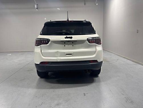 White Clearcoat 2019 Jeep Compass Altitude