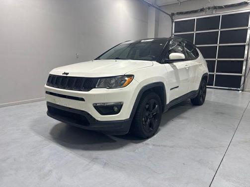 White Clearcoat 2019 Jeep Compass Altitude