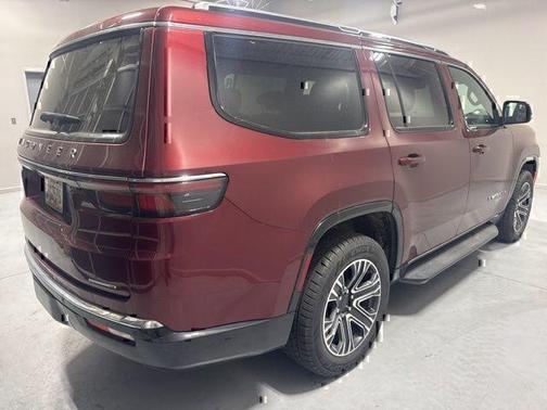Velvet Red Pearlcoat 2022 Jeep Wagoneer Series III
