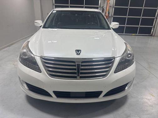 White Satin Pearl 2014 Hyundai Equus Signature