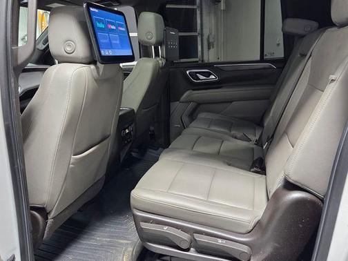 Pearl 2022 Chevrolet Suburban LT