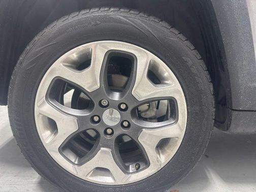Billet Silver Metallic Clearcoat 2018 Jeep Compass Limited