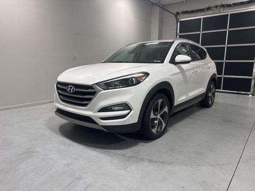 Dazzling White 2017 Hyundai TUCSON Sport