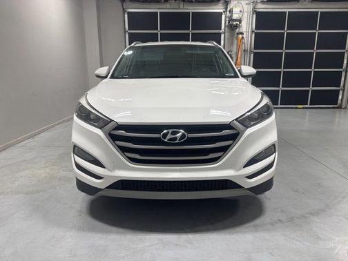Dazzling White 2017 Hyundai TUCSON Sport