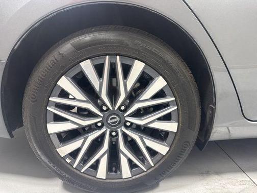 Gun Metallic 2025 Nissan Altima SV