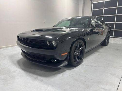 Pitch Black Clearcoat 2020 Dodge Challenger R/T Scat Pack