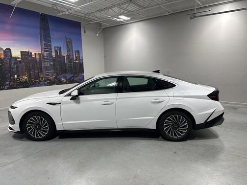 2024 Hyundai SONATA Hybrid SEL