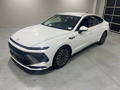 2024 Hyundai SONATA Hybrid SEL