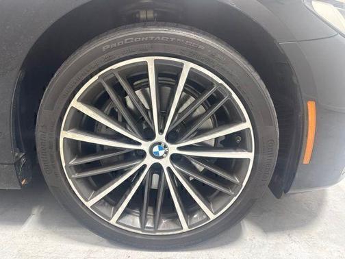 Jet Black 2023 BMW 540 i